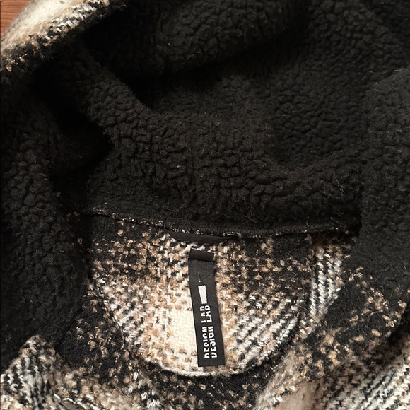 Design Lab fall shacket. Large - Picture 4 of 6